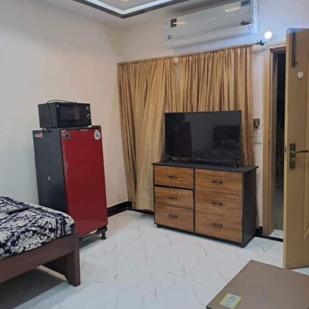 Fully Furnished 1 Bedroom For Rent In Walton Road-3