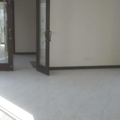 1 Kanal Like Brand New Upper Portion With Separate Entrance