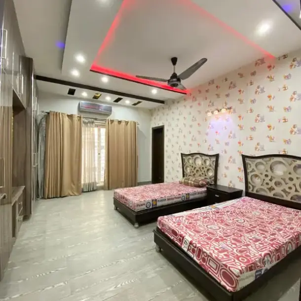 Beautiful 10 Marla Lower Portion House Available For Rent In DHA Phase 6 Lahore.-7