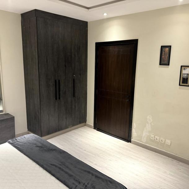 Full Furnished 1 Bedroom Luxury Apartment In Gulberg Phase 3 Lahore-7