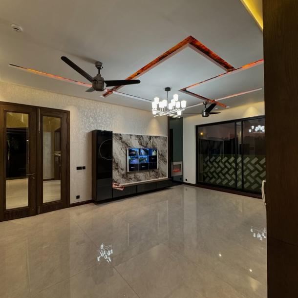 1 kanal Semi Furnished Modern House For sale in DHA Phase 7, Lahore Pakistan-6