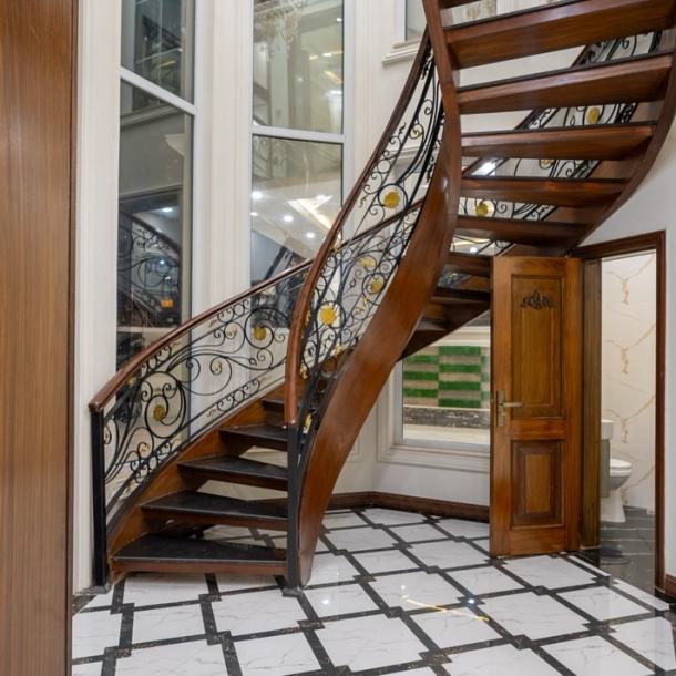 12 Marla Spanish Corner House For sale in DHA Lahore-4