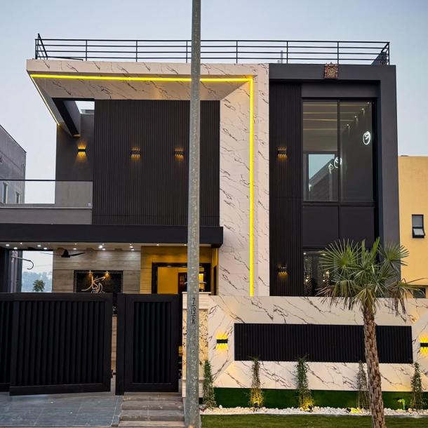 10 Marla House For Sale in DHA Phase 7, Lahore-3