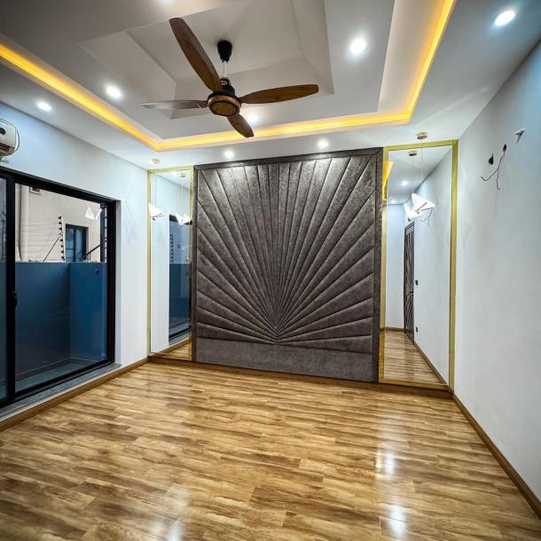 10 Marla House For Sale in DHA Phase 7, Lahore-9