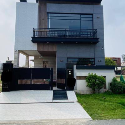 5 Marla Rental House – Prime Location in DHA 9 Town Lahore