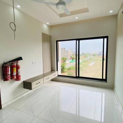 5 Marla Rental House – Prime Location in DHA 9 Town Lahore