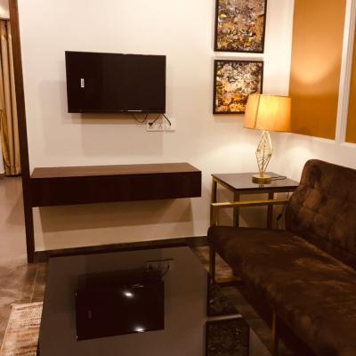 Luxury Furnished Apartment for Rent Near Emporium Mall