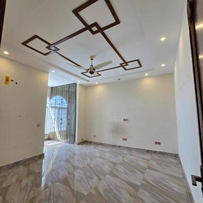 1 Kanal Upper Portion Separate Entrance DHA Phase 8 Lahore-2