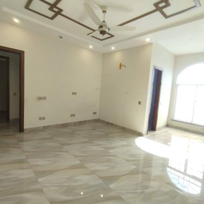 Upper Portion with Lounge & Kitchen 1 Kanal House For Rent In DHA 6 Lahore-5