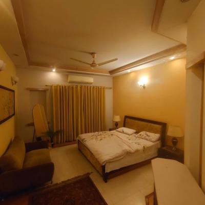 For Rent 1 Kanal Fully Furnished House in DHA Phase 5 Near Jalal Sons Market