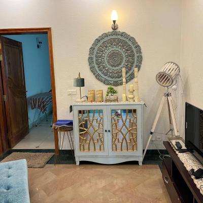 For Rent 1 Kanal Upper Portion Fully Furnished House in DHA Phase 5 Near Jalal Sons Market
