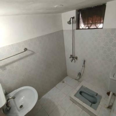 Elegant 10 Marla Portion For Rent Top Floor DHA Phase 4 Lahore-3