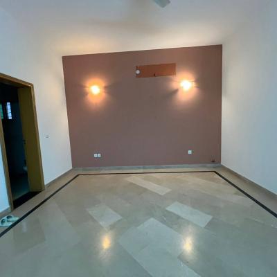 Beautiful 1 Kanal Upper Portion For Rent Peaceful Area DHA Phase 5 Lahore-4