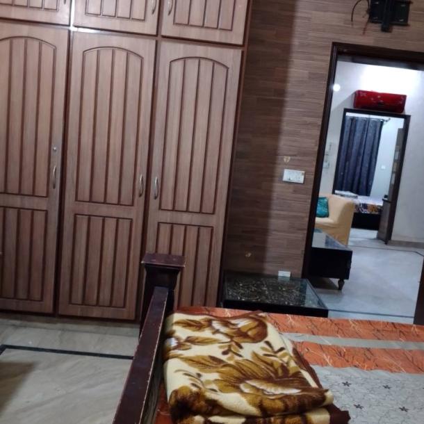 Perfect for Small Family Furnished 3 Bed Upper Portion For Rent In Johar Town Lahore-5