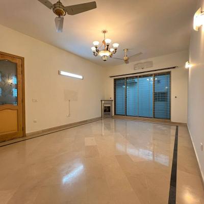 Beautiful 1 Kanal Upper Portion For Rent Peaceful Area DHA Phase 5 Lahore-3
