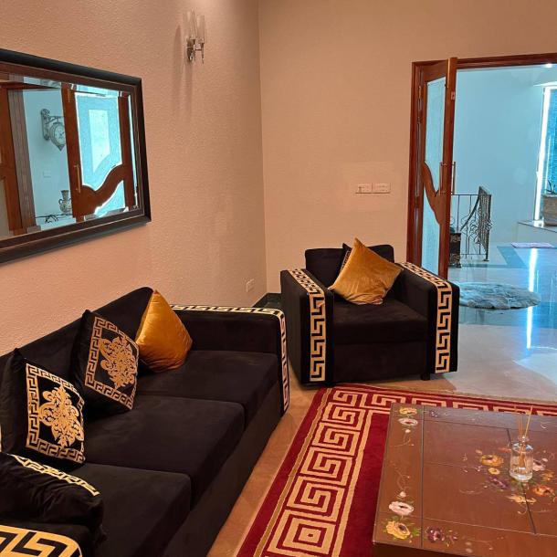 For Rent 1 Kanal Fully Furnished Upper Portion For Rent In DHA Phase 5 Near Jalal Sons Market-8